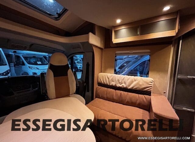 BURSTNER IXEO 666 SEMINTEGRALE BASCULANTE 2009 674 cm DOPPIO CLIMA pieno