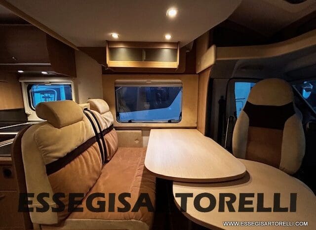 BURSTNER IXEO 666 SEMINTEGRALE BASCULANTE 2009 674 cm DOPPIO CLIMA pieno