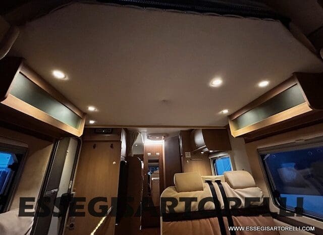 BURSTNER IXEO 666 SEMINTEGRALE BASCULANTE 2009 674 cm DOPPIO CLIMA pieno