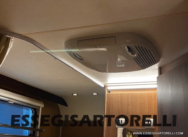 BURSTNER IXEO 666 SEMINTEGRALE BASCULANTE 2009 674 cm DOPPIO CLIMA pieno