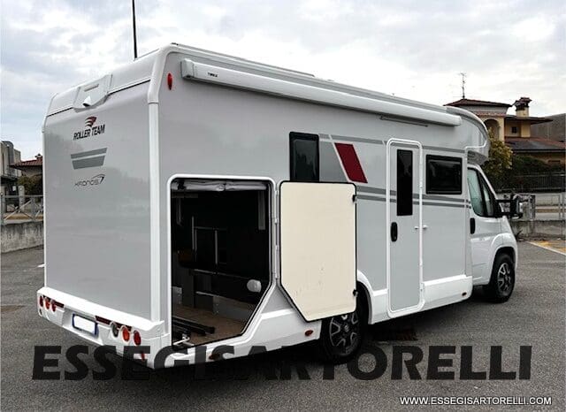 ROLLER TEAM KRONOS ADVANCE 295 TL BASCULANTE MAXIGARAGE MY 2024 (12/2023) 699 CM pieno