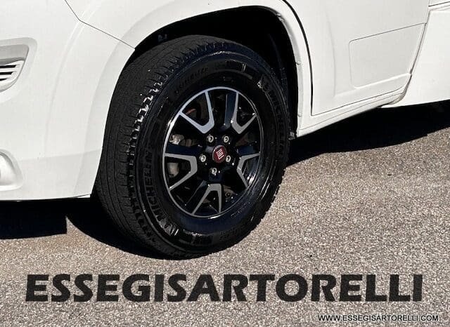 ADRIA CORAL XL A 670 SL GARAGE GEMELLI 2021 WEBASTO UNIPROPRIETARIO pieno