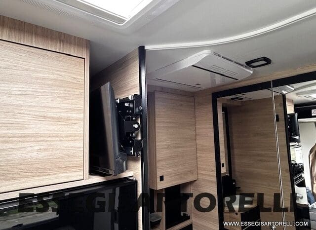 CHAUSSON ETAPE 650 GARAGE 636 CM 01/2025 KM 3.264 DOPPIO CLIMA pieno