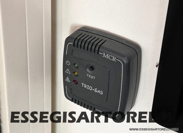 ADRIA CORAL XL A 670 SL GARAGE GEMELLI 2021 WEBASTO UNIPROPRIETARIO pieno