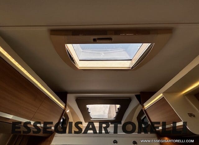 ADRIA CORAL XL A 670 SL GARAGE GEMELLI 2021 WEBASTO UNIPROPRIETARIO pieno