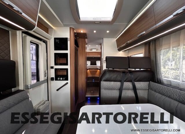 ADRIA CORAL XL A 670 SL GARAGE GEMELLI 2021 WEBASTO UNIPROPRIETARIO pieno