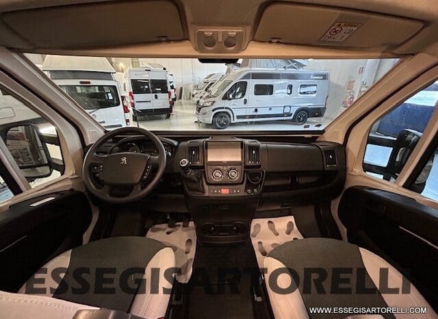 CHAUSSON ETAPE 650 GARAGE 636 CM 01/2025 KM 3.264 DOPPIO CLIMA pieno