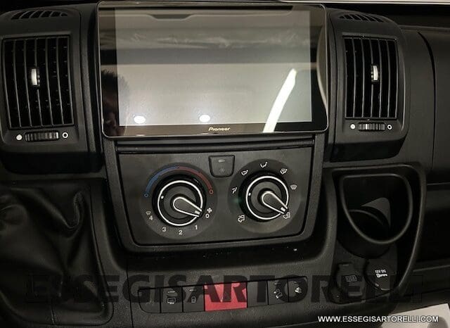 CHAUSSON ETAPE 650 GARAGE 636 CM 01/2025 KM 3.264 DOPPIO CLIMA pieno