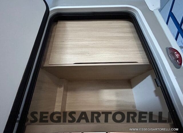 CHAUSSON ETAPE 650 GARAGE 636 CM 01/2025 KM 3.264 DOPPIO CLIMA pieno