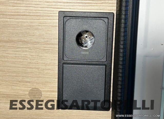 CHAUSSON ETAPE 650 GARAGE 636 CM 01/2025 KM 3.264 DOPPIO CLIMA pieno