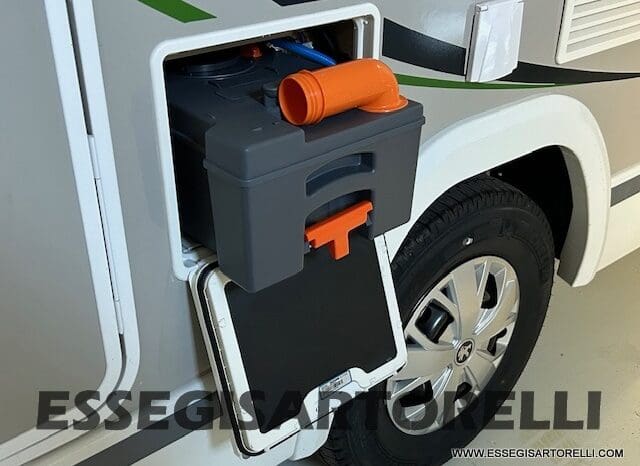 CHAUSSON ETAPE 650 GARAGE 636 CM 01/2025 KM 3.264 DOPPIO CLIMA pieno