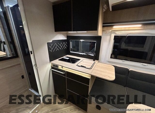 CHAUSSON ETAPE 650 GARAGE 636 CM 01/2025 KM 3.264 DOPPIO CLIMA pieno