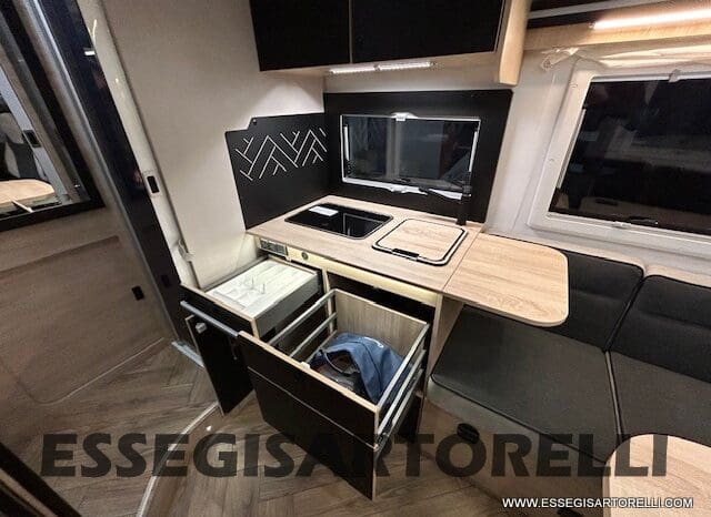 CHAUSSON ETAPE 650 GARAGE 636 CM 01/2025 KM 3.264 DOPPIO CLIMA pieno