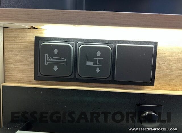 CHAUSSON ETAPE 650 GARAGE 636 CM 01/2025 KM 3.264 DOPPIO CLIMA pieno