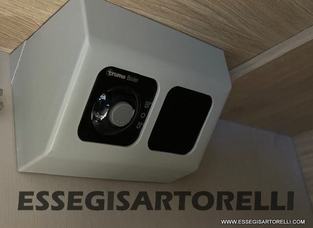 CHAUSSON ETAPE 650 GARAGE 636 CM 01/2025 KM 3.264 DOPPIO CLIMA pieno