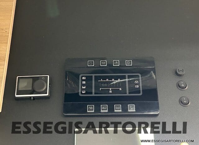 CHAUSSON ETAPE 650 GARAGE 636 CM 01/2025 KM 3.264 DOPPIO CLIMA pieno