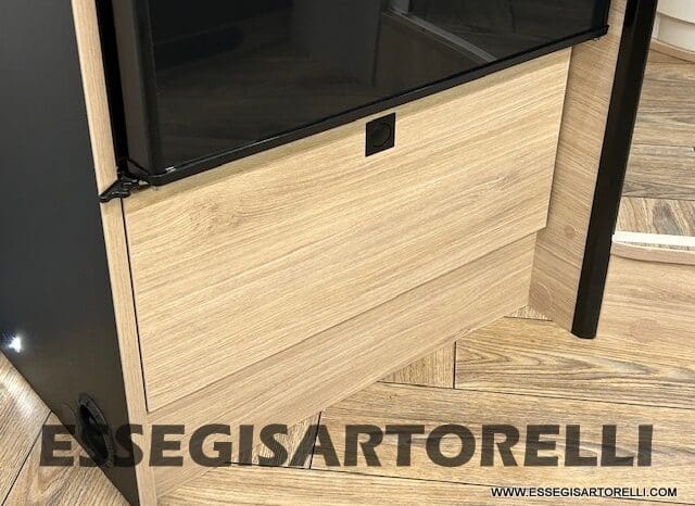 CHAUSSON ETAPE 650 GARAGE 636 CM 01/2025 KM 3.264 DOPPIO CLIMA pieno