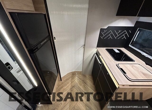 CHAUSSON ETAPE 650 GARAGE 636 CM 01/2025 KM 3.264 DOPPIO CLIMA pieno