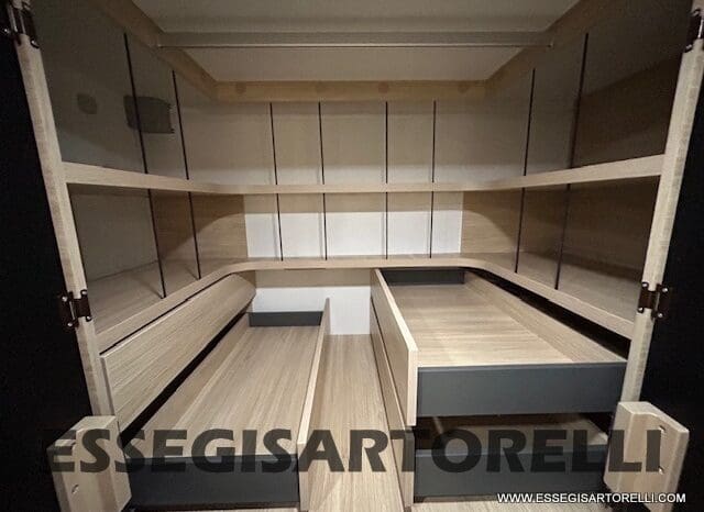 CHAUSSON ETAPE 650 GARAGE 636 CM 01/2025 KM 3.264 DOPPIO CLIMA pieno