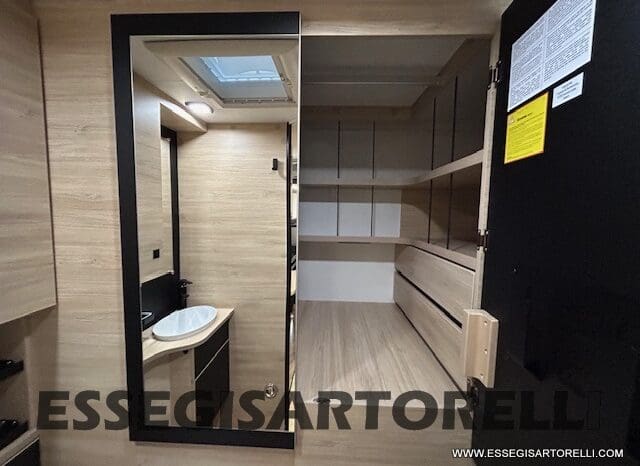 CHAUSSON ETAPE 650 GARAGE 636 CM 01/2025 KM 3.264 DOPPIO CLIMA pieno