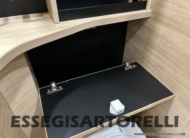 CHAUSSON ETAPE 650 GARAGE 636 CM 01/2025 KM 3.264 DOPPIO CLIMA pieno