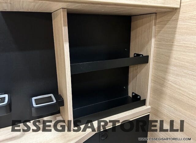 CHAUSSON ETAPE 650 GARAGE 636 CM 01/2025 KM 3.264 DOPPIO CLIMA pieno