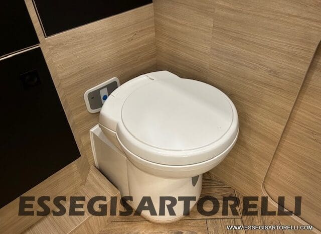 CHAUSSON ETAPE 650 GARAGE 636 CM 01/2025 KM 3.264 DOPPIO CLIMA pieno