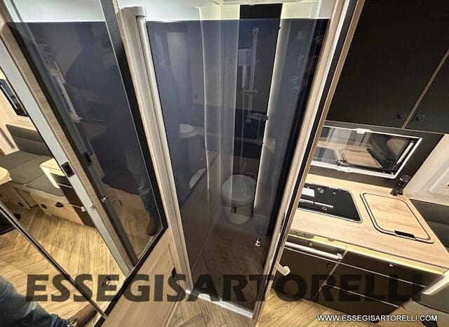 CHAUSSON ETAPE 650 GARAGE 636 CM 01/2025 KM 3.264 DOPPIO CLIMA pieno