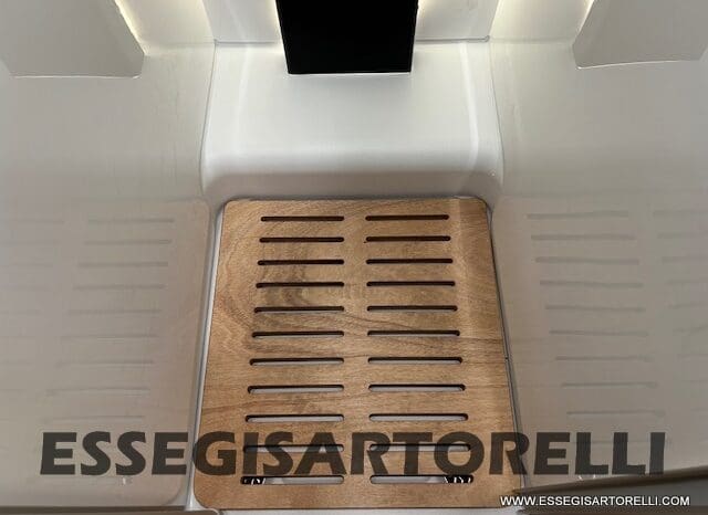 CHAUSSON ETAPE 650 GARAGE 636 CM 01/2025 KM 3.264 DOPPIO CLIMA pieno