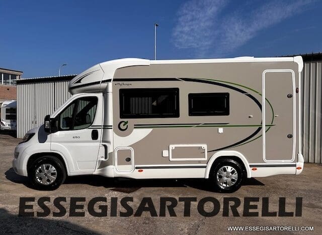 CHAUSSON ETAPE 650 GARAGE 636 CM 01/2025 KM 3.264 DOPPIO CLIMA pieno