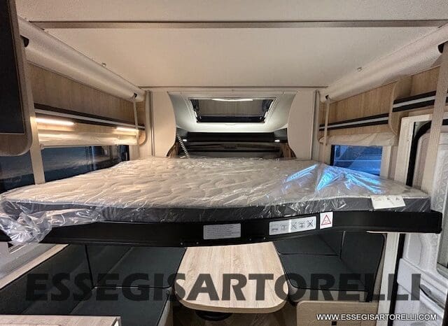 CHAUSSON ETAPE 650 GARAGE 636 CM 01/2025 KM 3.264 DOPPIO CLIMA pieno