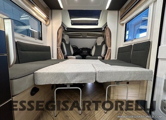 CHAUSSON ETAPE 650 GARAGE 636 CM 01/2025 KM 3.264 DOPPIO CLIMA pieno