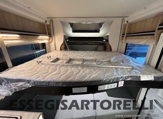 CHAUSSON ETAPE 650 GARAGE 636 CM 01/2025 KM 3.264 DOPPIO CLIMA pieno