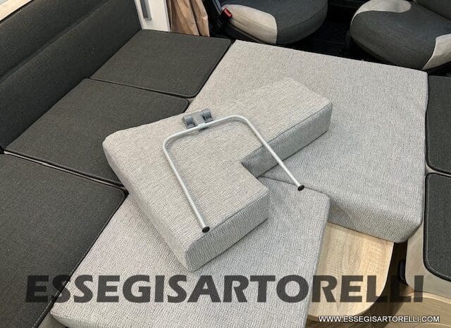 CHAUSSON ETAPE 650 GARAGE 636 CM 01/2025 KM 3.264 DOPPIO CLIMA pieno