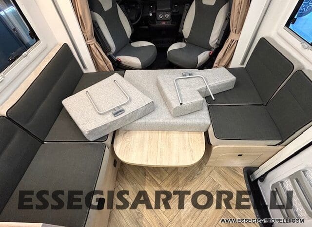CHAUSSON ETAPE 650 GARAGE 636 CM 01/2025 KM 3.264 DOPPIO CLIMA pieno