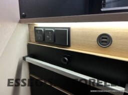 CHAUSSON ETAPE 650 GARAGE 636 CM 01/2025 KM 3.264 DOPPIO CLIMA pieno