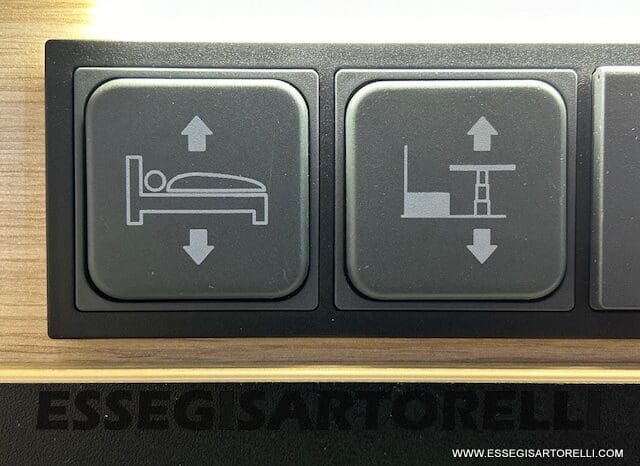 CHAUSSON ETAPE 650 GARAGE 636 CM 01/2025 KM 3.264 DOPPIO CLIMA pieno