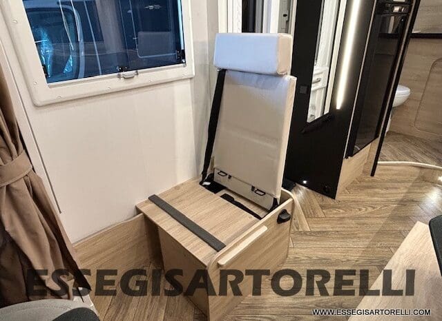 CHAUSSON ETAPE 650 GARAGE 636 CM 01/2025 KM 3.264 DOPPIO CLIMA pieno