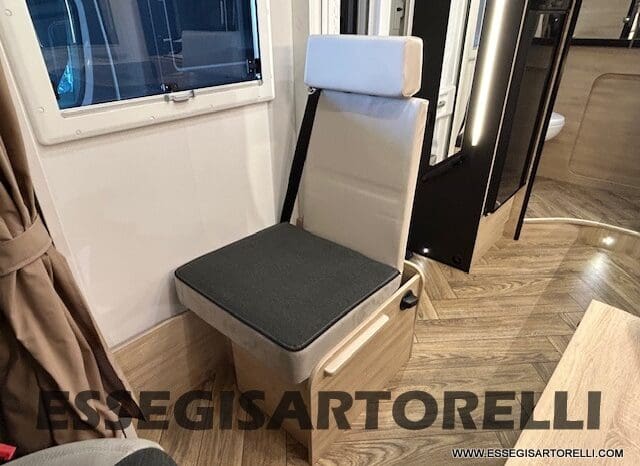 CHAUSSON ETAPE 650 GARAGE 636 CM 01/2025 KM 3.264 DOPPIO CLIMA pieno