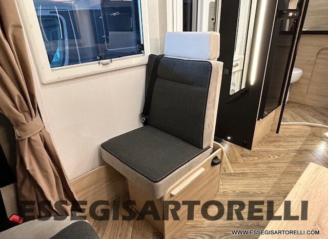 CHAUSSON ETAPE 650 GARAGE 636 CM 01/2025 KM 3.264 DOPPIO CLIMA pieno