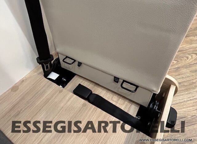 CHAUSSON ETAPE 650 GARAGE 636 CM 01/2025 KM 3.264 DOPPIO CLIMA pieno