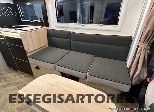 CHAUSSON ETAPE 650 GARAGE 636 CM 01/2025 KM 3.264 DOPPIO CLIMA pieno