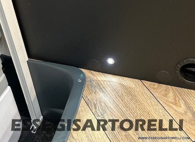 CHAUSSON ETAPE 650 GARAGE 636 CM 01/2025 KM 3.264 DOPPIO CLIMA pieno