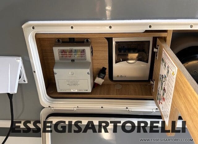 CHAUSSON NEW 2026 TITANIUM 650 165 CV POWER AUTOMATICO 639 CM pieno