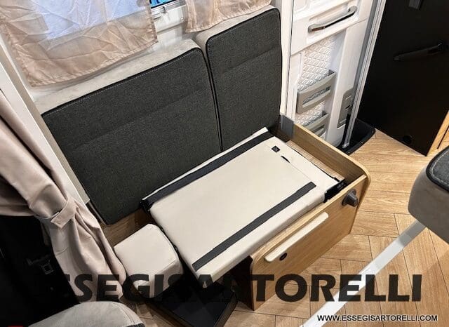 CHAUSSON NEW 2026 TITANIUM 650 165 CV POWER AUTOMATICO 639 CM pieno