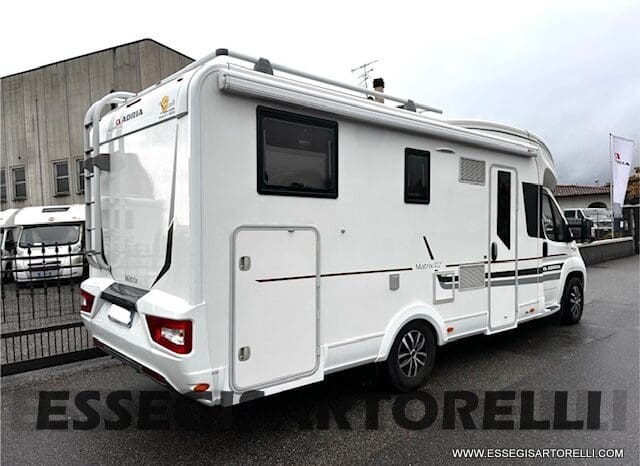ADRIA MATRIX PLUS M 670 SP 180 CV POWER BASCULANTE MAXI GARAGE UNIPROPR. 2017 pieno