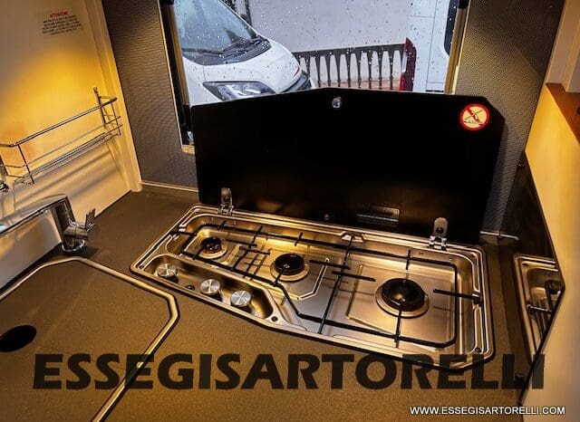 ADRIA MATRIX PLUS M 670 SP 180 CV POWER BASCULANTE MAXI GARAGE UNIPROPR. 2017 pieno