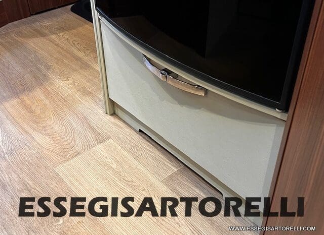 ADRIA MATRIX PLUS M 670 SP 180 CV POWER BASCULANTE MAXI GARAGE UNIPROPR. 2017 pieno