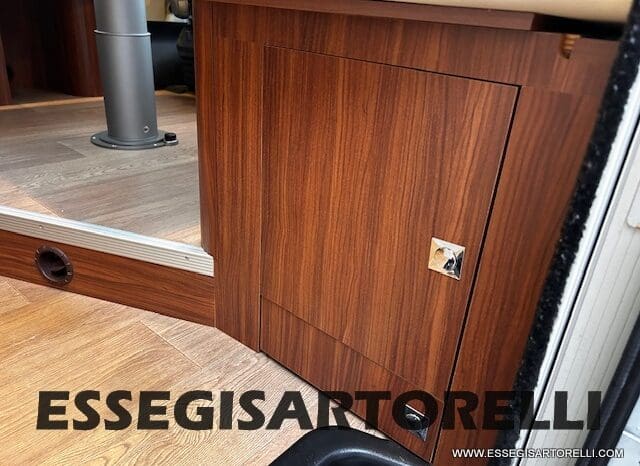 ADRIA MATRIX PLUS M 670 SP 180 CV POWER BASCULANTE MAXI GARAGE UNIPROPR. 2017 pieno