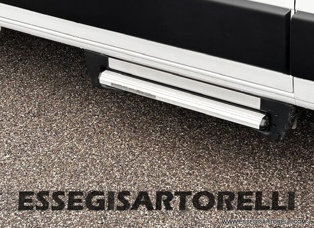 ROLLER TEAM LIVINGSTONE 5 UNIPR. VAN 599 10/2024 NEW DUCATO TRUMA DIESEL KM 3.733 pieno